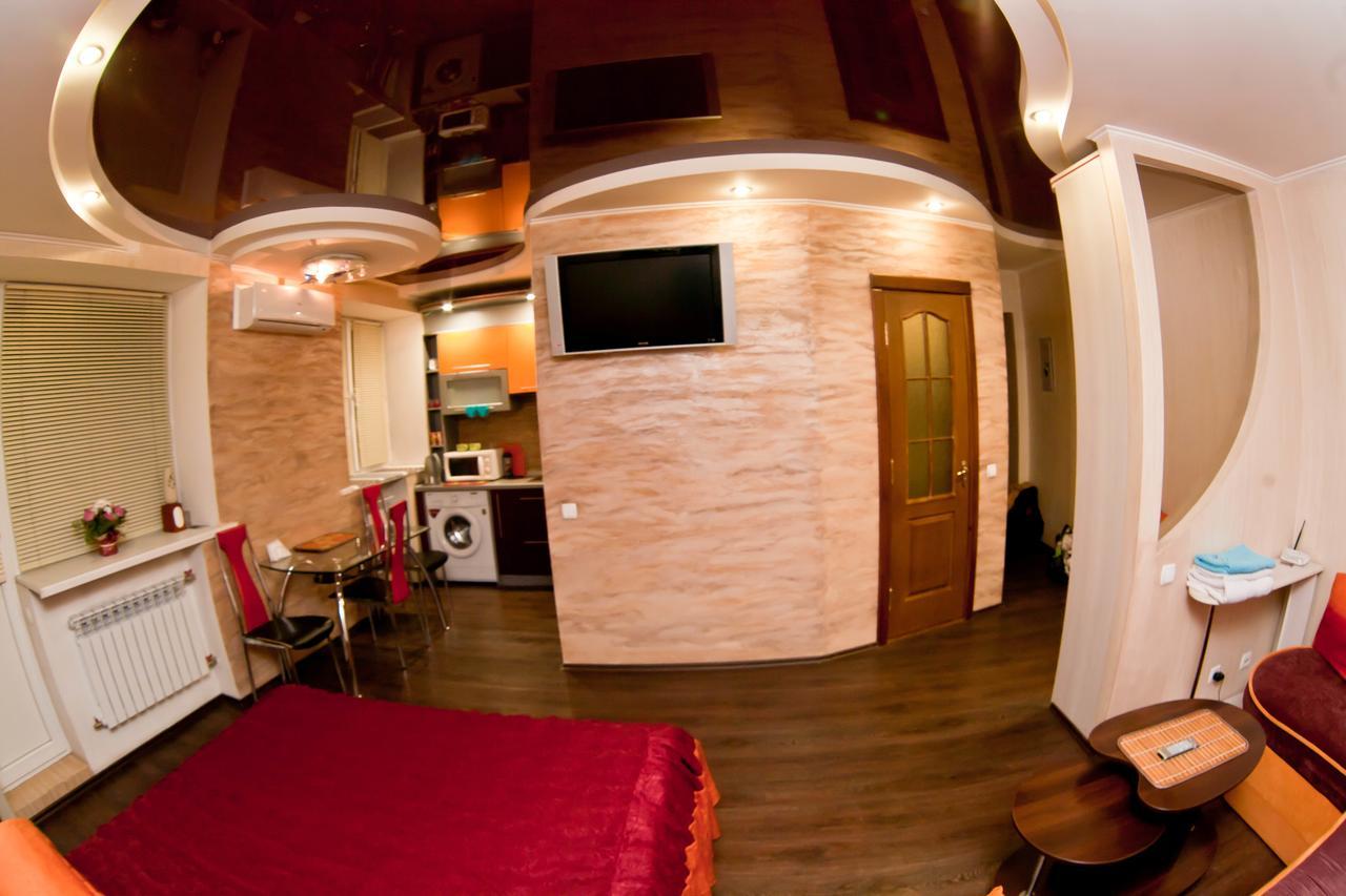 Затишна Квартирка Aparthotel Krementjuk Exteriör bild