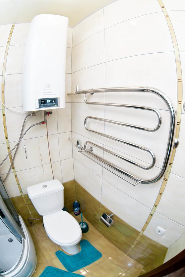 Затишна Квартирка Aparthotel Krementjuk Exteriör bild